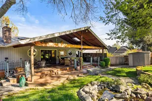 1310 NW Highland Ave, Grants Pass, OR 97526 - Photo 37