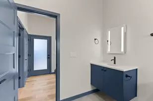 12 SW Roosevelt Ave, Bend, OR 97702 - Photo 17