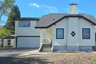 939 N Alameda Ave, Klamath Falls, OR 97601 - Photo 1