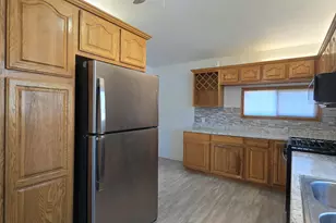939 N Alameda Ave, Klamath Falls, OR 97601 - Photo 11