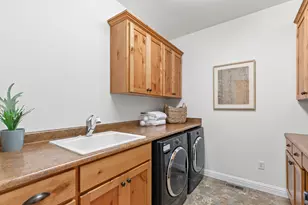 4310 Vista Pointe Dr, Medford, OR 97504 - Photo 35