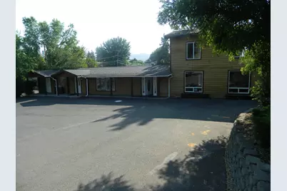 2345 Biehn Street, Klamath Falls, OR 97601 - Photo 3