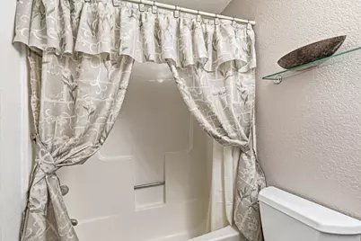 912 Mountain View Drive, Eagle Point, OR 97524 - Photo 23