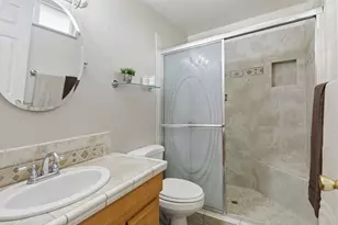 912 Mountain View Dr, Eagle Point, OR 97524 - Photo 19