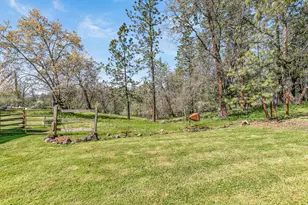 912 Mountain View Dr, Eagle Point, OR 97524 - Photo 37