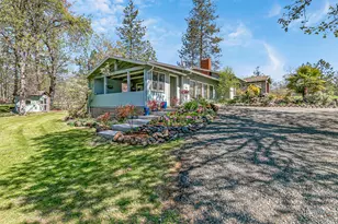 912 Mountain View Dr, Eagle Point, OR 97524 - Photo 45