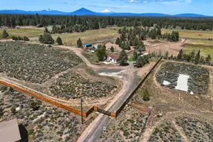 67395 Rabbitbrush Dr, Bend, OR 97703 - Photo 21