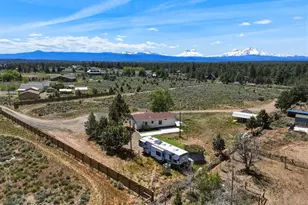 67395 Rabbitbrush Dr, Bend, OR 97703 - Photo 7