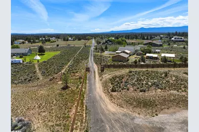 67395 Rabbitbrush Drive, Bend, OR 97703 - Photo 9