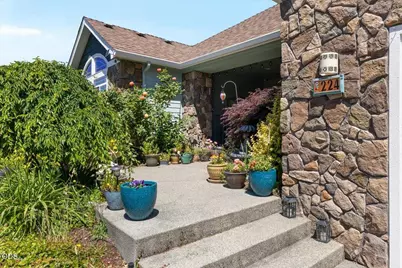 224 Landau Lane, Grants Pass, OR 97527 - Photo 3