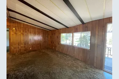 1095 Lee Roze Lane, Grants Pass, OR 97527 - Photo 9