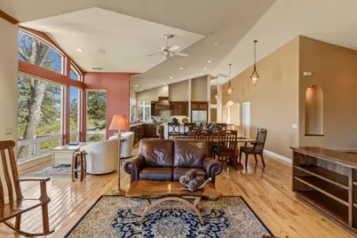 12054 Kestrel Road, Klamath Falls, OR 97601 - Photo 17