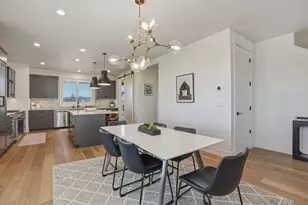 61281 McRoberts Ln, Bend, OR 97702 - Photo 9