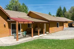 455 Dutcher Creek Rd, Grants Pass, OR 97527 - Photo 13
