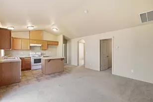 2879 NE Jackdaw Dr, Bend, OR 97701 - Photo 15