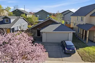 2879 NE Jackdaw Dr, Bend, OR 97701 - Photo 3