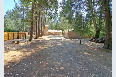315 S Old Stage Road, Cave Junction, OR 97523 - Photo 23