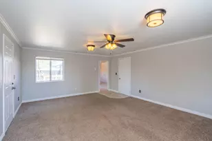 701 SW 23rd St, Redmond, OR 97756 - Photo 13