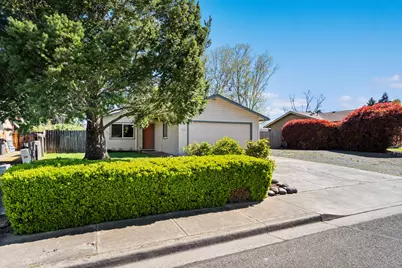 519 Glenn Way, Central Point, OR 97502 - Photo 5