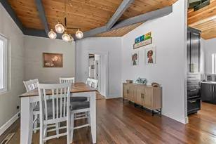 2555 Old Military Rd, Central Point, OR 97502 - Photo 9