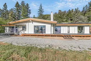 2555 Old Military Rd, Central Point, OR 97502 - Photo 1