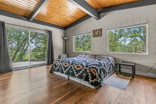 2555 Old Military Rd, Central Point, OR 97502 - Photo 11