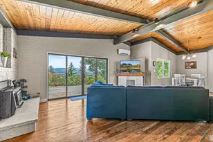 2555 Old Military Rd, Central Point, OR 97502 - Photo 7