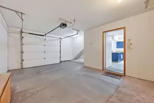 908 SE Stratford Ct, Bend, OR 97702 - Photo 19