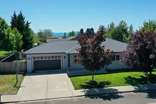 2702 Eagle Creek Dr, White City, OR 97503 - Photo 3