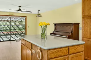 1027 Oak Knoll Dr, Ashland, OR 97520 - Photo 15