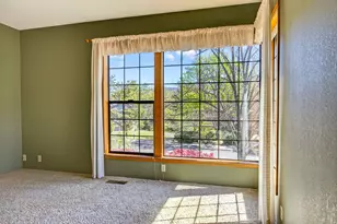 1027 Oak Knoll Dr, Ashland, OR 97520 - Photo 7