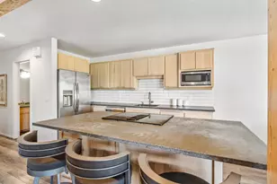 3020 NW Clubhouse Dr, Bend, OR 97703 - Photo 15