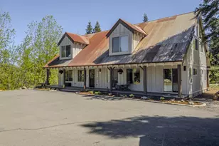 41650 Clover Creek Rd, Klamath Falls, OR 97601 - Photo 3