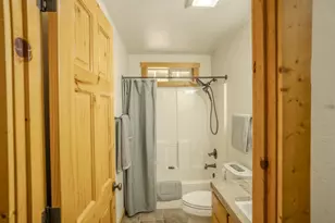 41650 Clover Creek Rd, Klamath Falls, OR 97601 - Photo 49