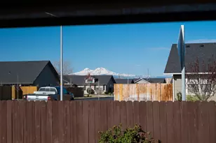 1745 NE 6th St, Redmond, OR 97756 - Photo 13