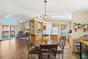 1745 NE 6th St, Redmond, OR 97756 - Photo 5