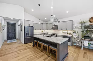 3638 SW 45th St, Redmond, OR 97756 - Photo 7