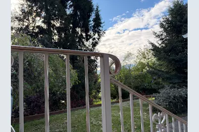 908 NW Hewitt Lane, Grants Pass, OR 97526 - Photo 29