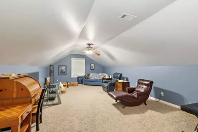 1028 Buck Point Street, Central Point, OR 97502 - Photo 31