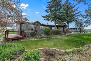 5191 NW Columbia Dr, Madras, OR 97741 - Photo 1