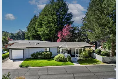 1010 Hemlock Lane, Grants Pass, OR 97527 - Photo 1