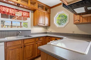 726 NW Birch Ave, Redmond, OR 97756 - Photo 13