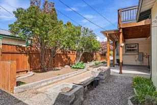 726 NW Birch Ave, Redmond, OR 97756 - Photo 37