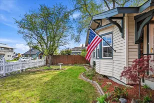726 NW Birch Ave, Redmond, OR 97756 - Photo 3