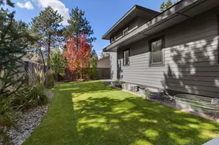 19896 Alderwood Cir, Bend, OR 97702 - Photo 71
