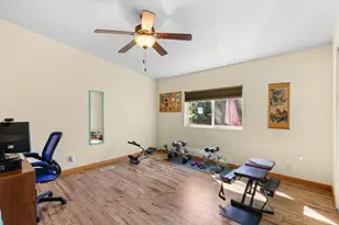 2111 Kings Hwy, Medford, OR 97501 - Photo 21