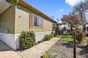 2111 Kings Hwy, Medford, OR 97501 - Photo 5