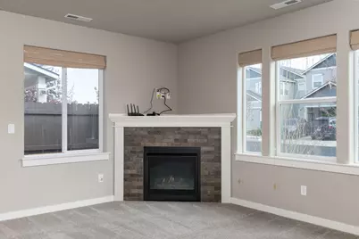 2557 NW Spruce Place, Redmond, OR 97756 - Photo 3