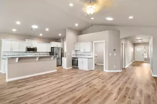 4485 SW Salmon Ave, Redmond, OR 97756 - Photo 7