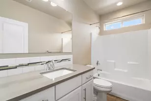 4485 SW Salmon Ave, Redmond, OR 97756 - Photo 17